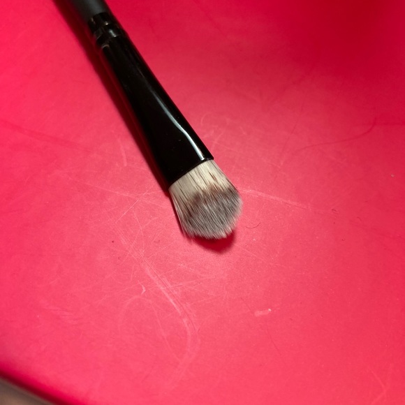 BUNDLE of #7 MAKEUP BRUSHES. #7/$25. Assorted select by name and number. - Picture 2 of 16